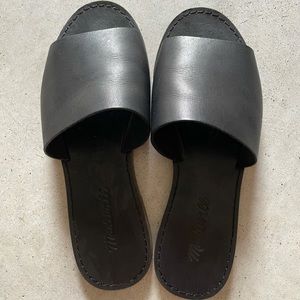 Madewell slide sandal. Classic black!!